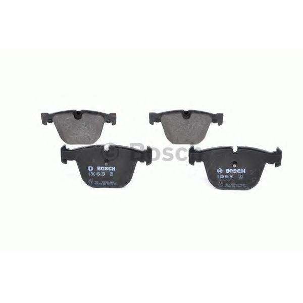 BOSCH - 0 986 494 294 (Комплект тормозных колодок, дисковый тормоз)